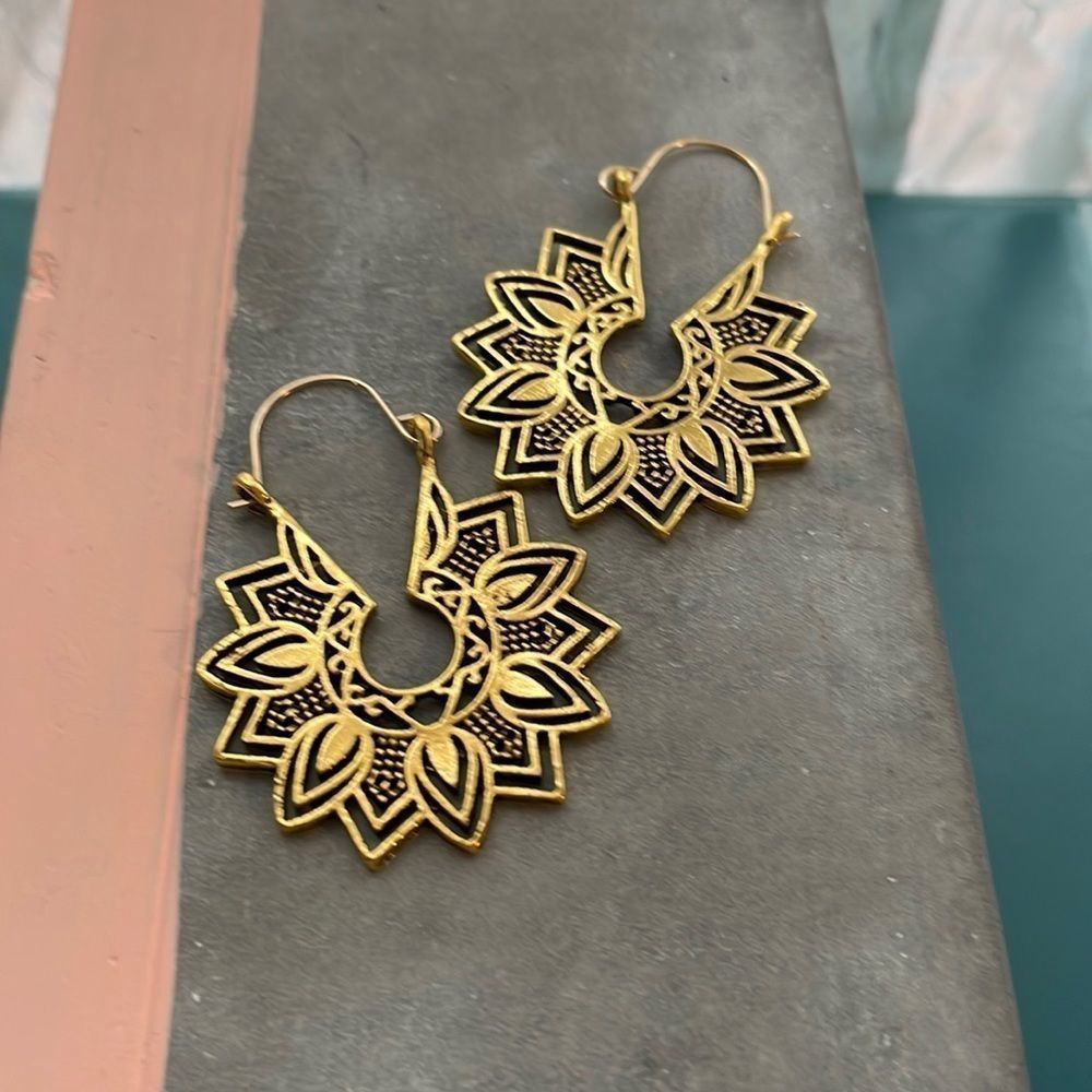 Earrings  ( Any 5 Items for $20)